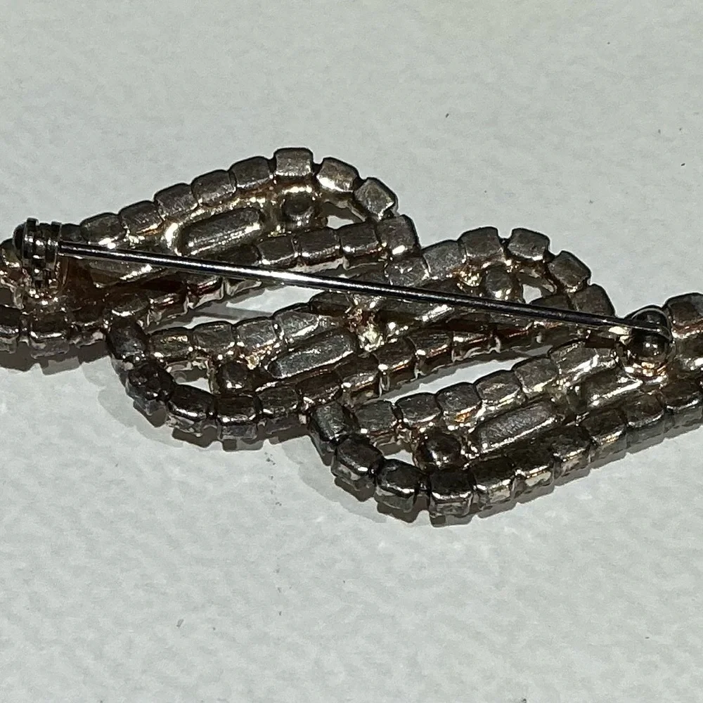 Vintage Beautiful Art Deco Black , clear crystal and Silver Rhinestone Brooch - Picture 2 of 2